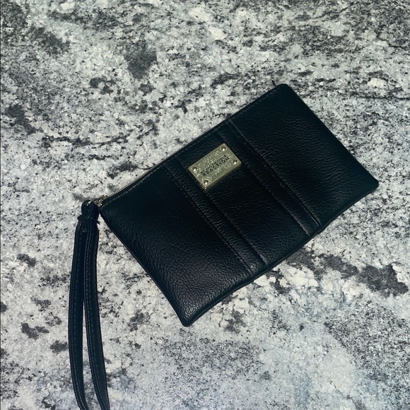 Kenneth Cole Handbags - Black P/U Leather Wristlet